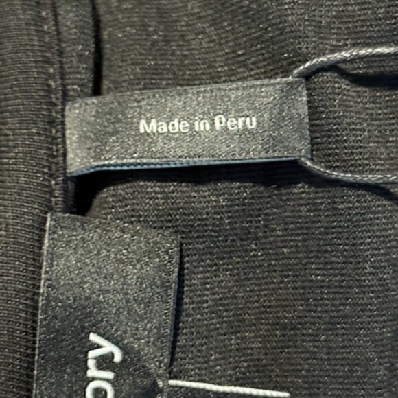 THEORY Women's Atmos Light Short Sleeve V-Neck Tee Shirt Top Black Medium NWT - Picture 14 of 14